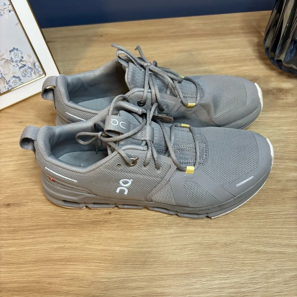 Kids OnCloud shoes - 4.5y - Picture 6 of 7